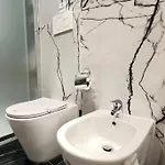 New And Elegant On The Navigli Netflix E דירה מילאנו