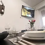 דירה New And Elegant On The Navigli Netflix E מילאנו