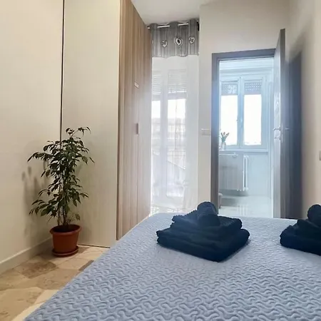 New And Elegant On The Navigli Netflix E Milano