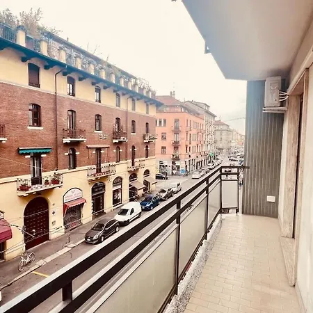 New And Elegant On The Navigli Netflix E * מילאנו