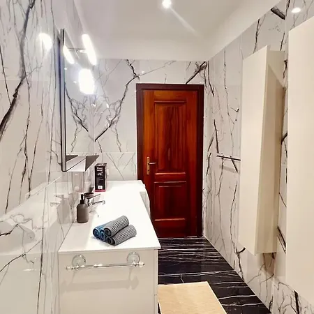 New And Elegant On The Navigli Netflix E * Milano